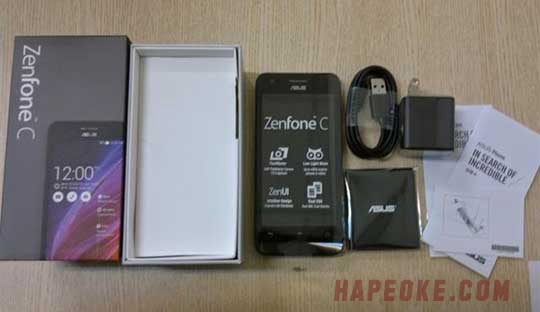 Unvoxing-Asus-Zenfone-C-with-2100mAh-charger-and-instruction-book